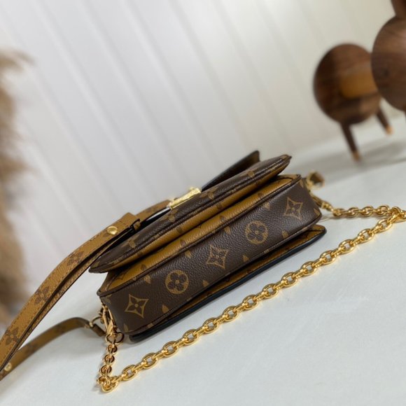 Louis Vuitton POCHETTE MÉTIS bag - Picture 8 of 9